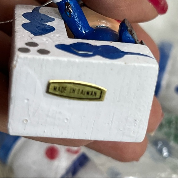 Vintage Christmas ornaments set of 15 blue white made in Taiwan nwt snowmen - Picture 4 of 13